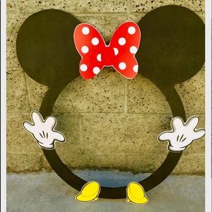 Minnie Mouse Round Photo Booth Photo Prop
